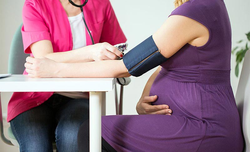 معاینات مراقبت‌های دوران بارداری 