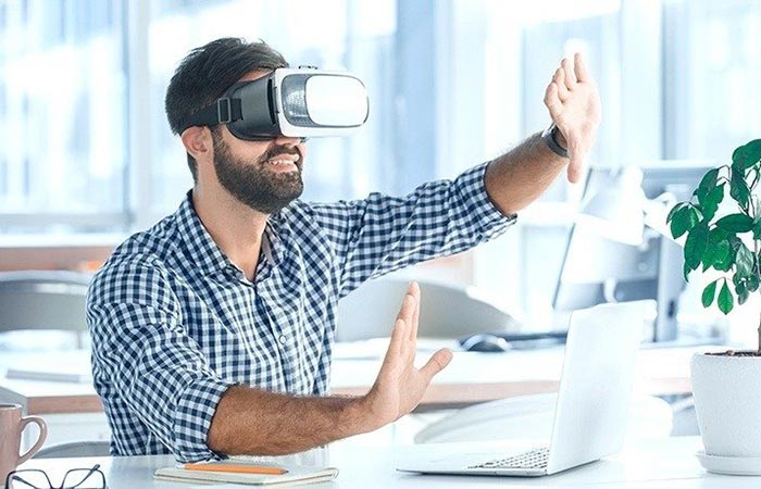 دانشگاه استندفورد اولین کلاس را در واقعیت مجازی (VR) برگزار می‌کند