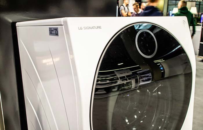 ماشین لباسشوی ال جی که به جای آب از دی اکسید کربن استفاده می‌کند