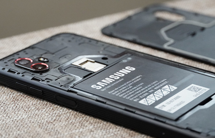 طبق قانون اتحادیه اروپا دیگر گوشی‌ها باتری قابل تعویض خواهند داشت!