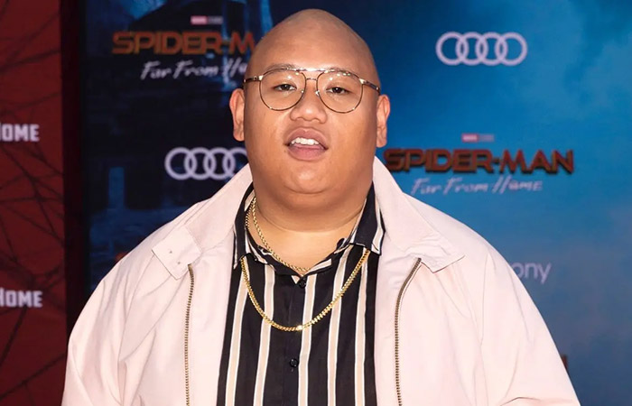 جیکوب باتالون در نقش ند لیدز