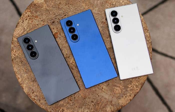 جدیدترین تبلیغ سامسونگ با عنوان «بدون پیراهن» آیفون‌ را مورد تمسخر قرار می‌دهد.