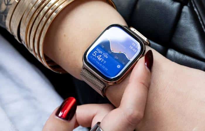 اپل بالاخره ممکن است آیفون را برای کار با ساعت‌های هوشمند شخص ثالث آماده کند